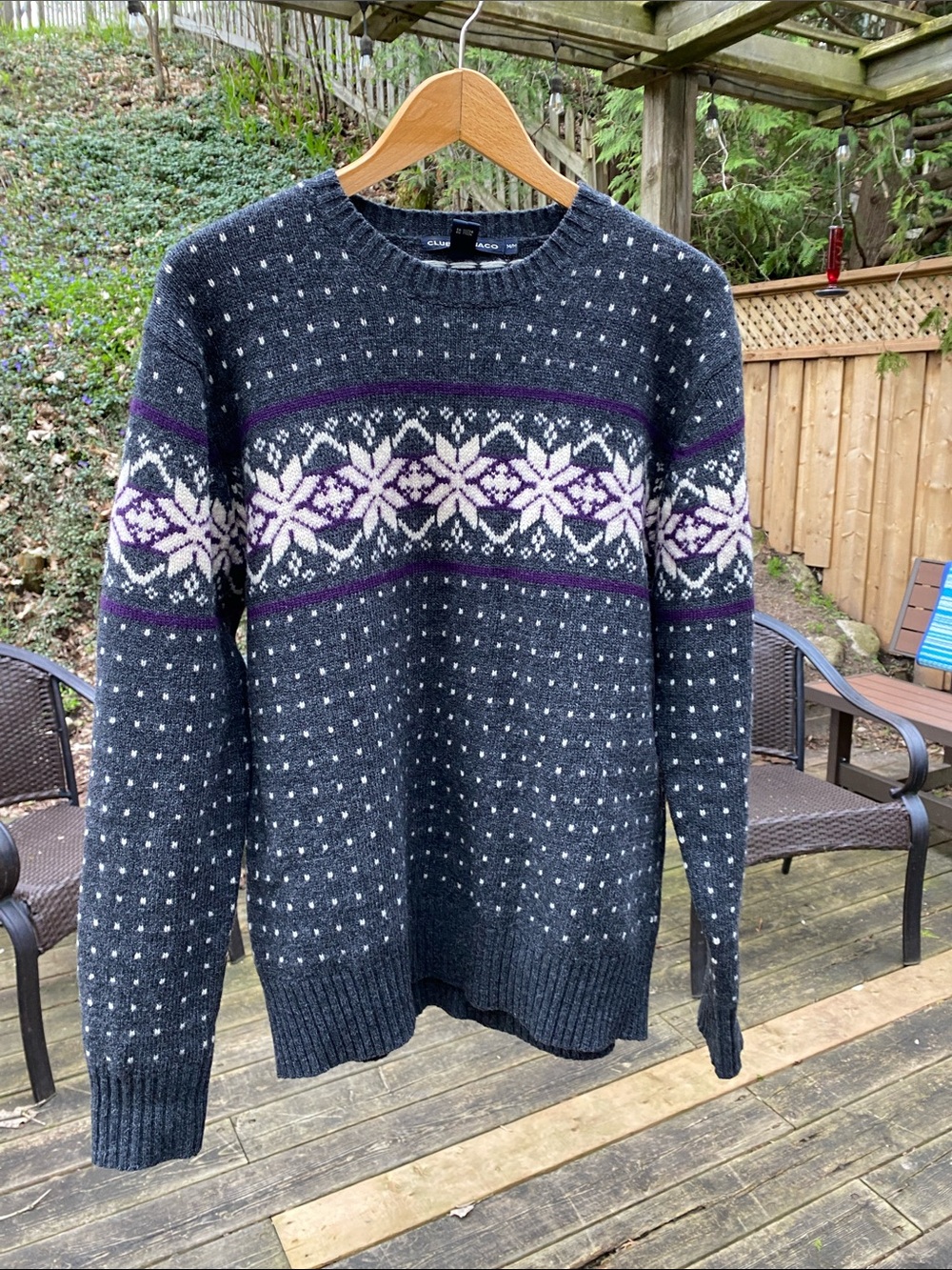 Club Monaco Dark Gray Wool Crewneck Sweater with Purple and White Accents
